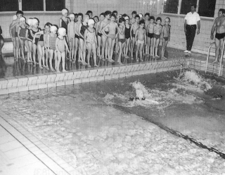 Lehrschwimmbecken 1961